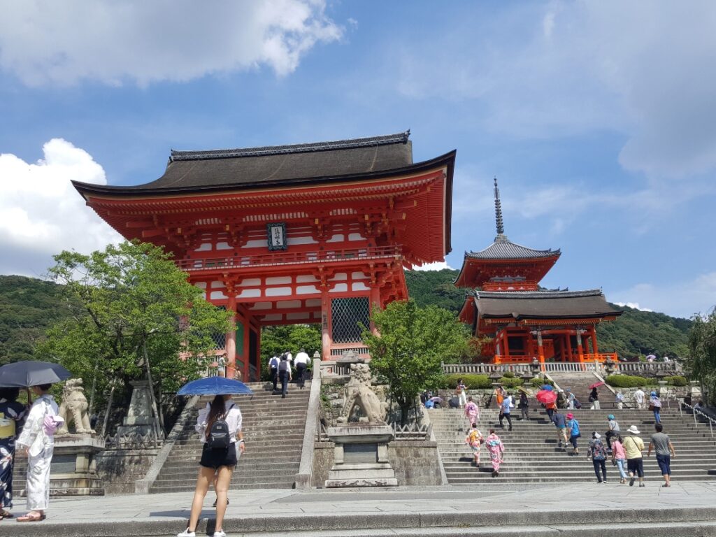Kiyomizu-dera prenez de la hauteur