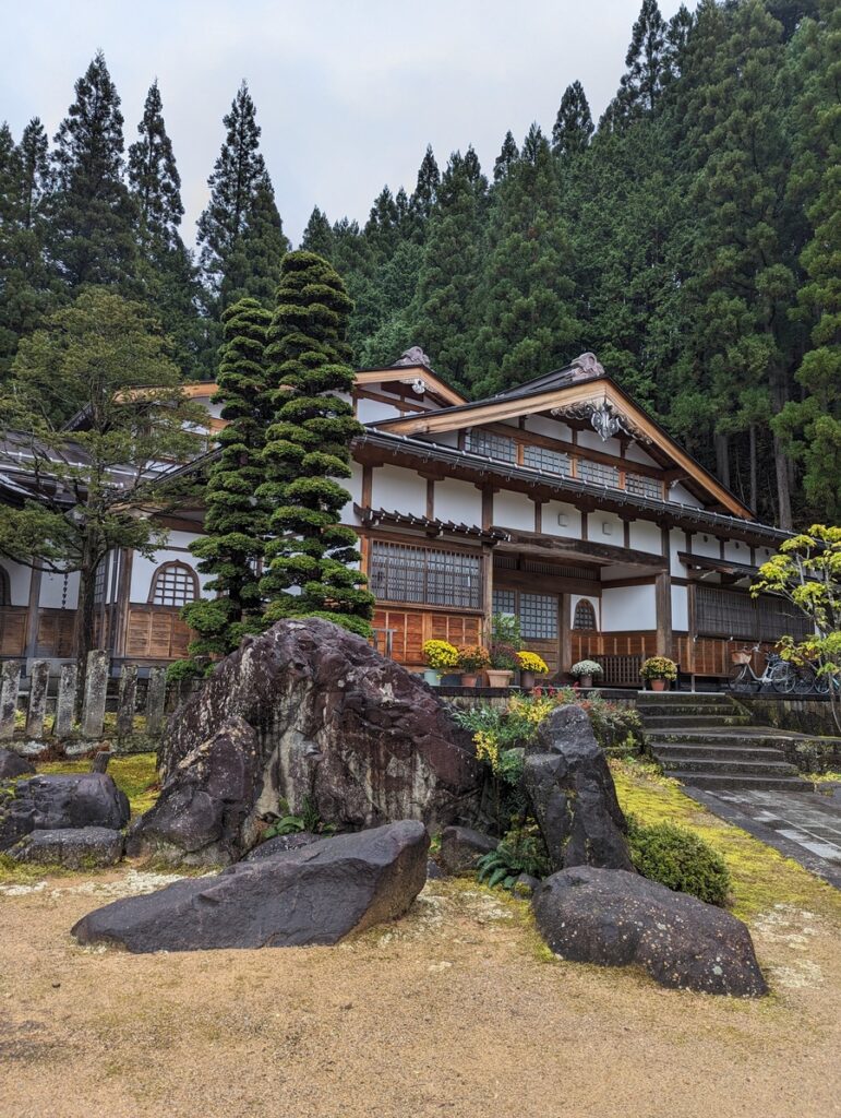 Conseils pour profiter de la Higashiyama Walk à Takayama, au cœur des Alpes japonaises